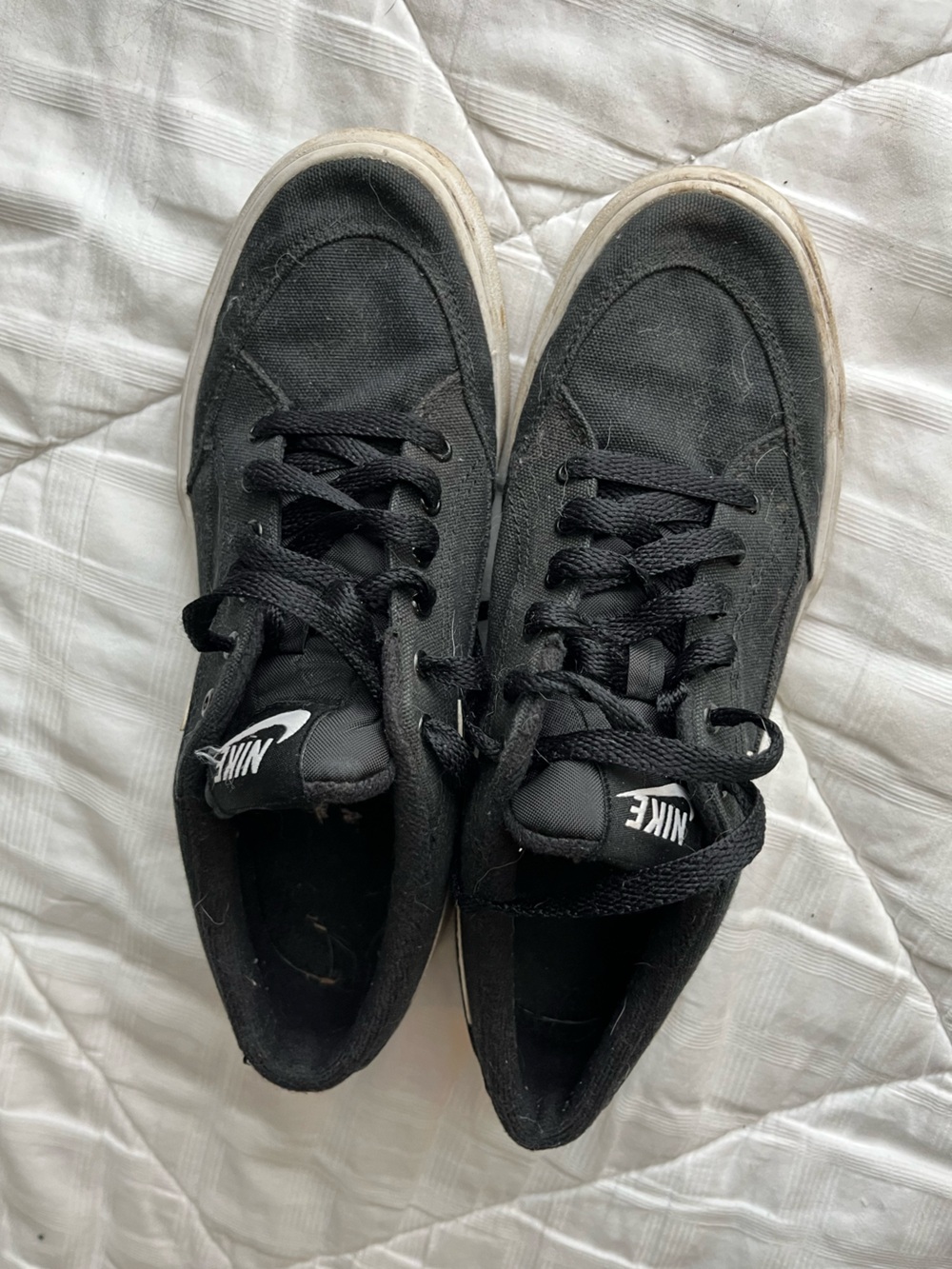 Nike Women’s Black Low-Top Canvas Sneakers